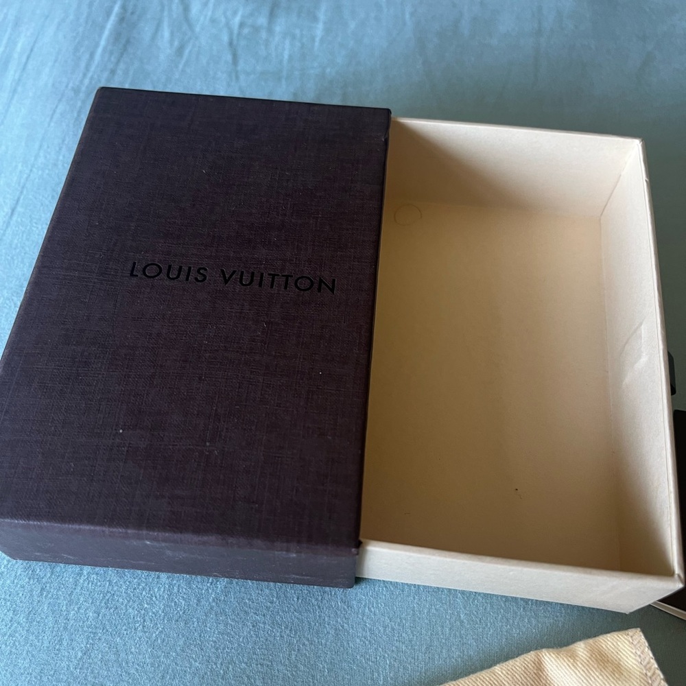 LV wallet box with dust bag and tag